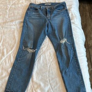 Levi’s Wedgie